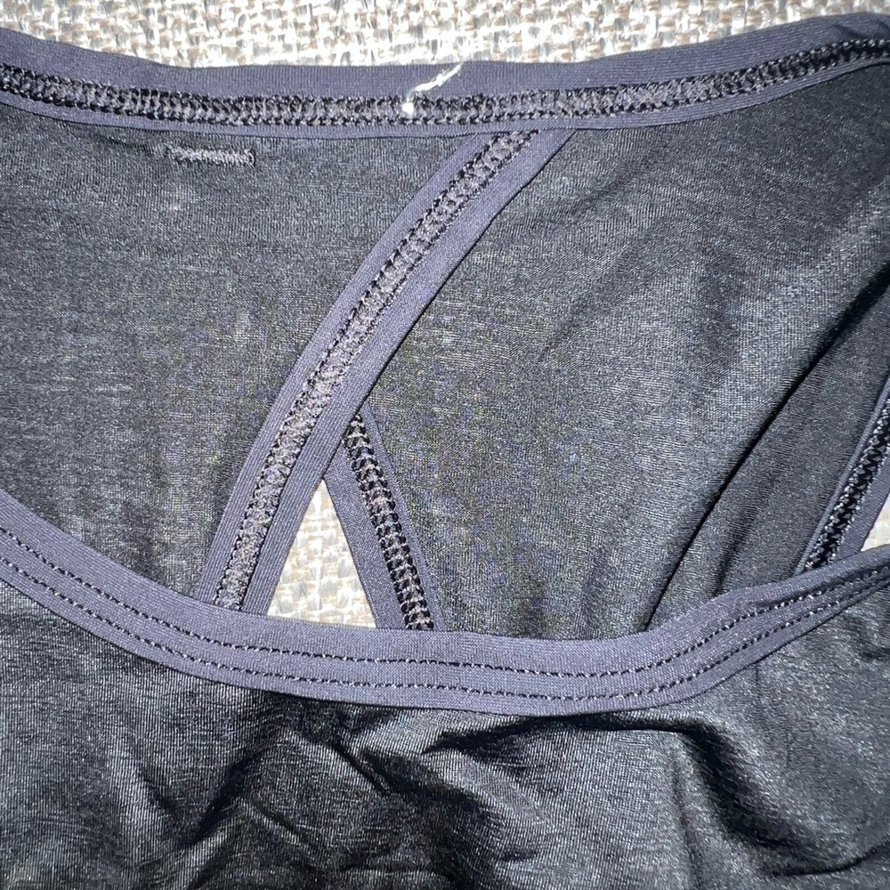 Lululemon Black Racerback Tank Top Split Back Lightweight Size Small (0705) - Picture 10 of 10